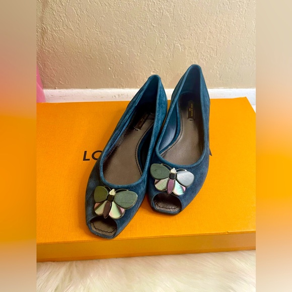 Unused Louis Vuitton Azul Talla Butterfly Flats Shoes - Picture 2 of 10
